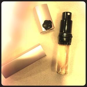 Flowerbomb 6ml refillable travel spray